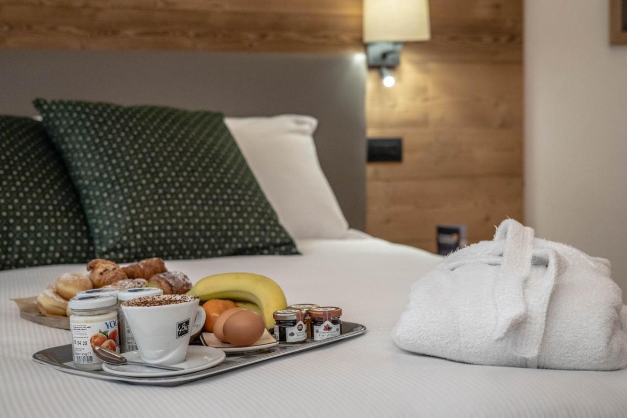 Les Plaisirs D'Antan Hotell Jovencan Exteriör bild