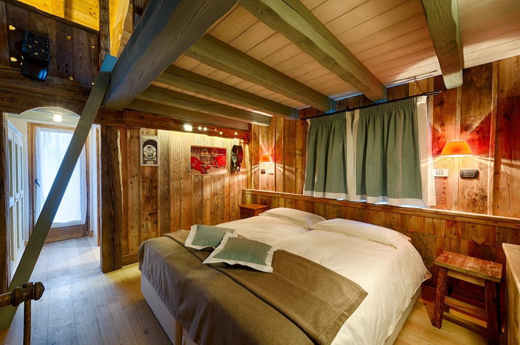 Les Plaisirs D'Antan Hotell Jovencan Exteriör bild