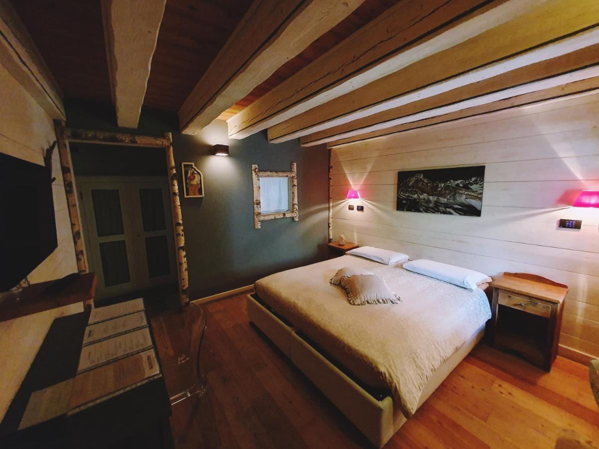 Les Plaisirs D'Antan Hotell Jovencan Exteriör bild